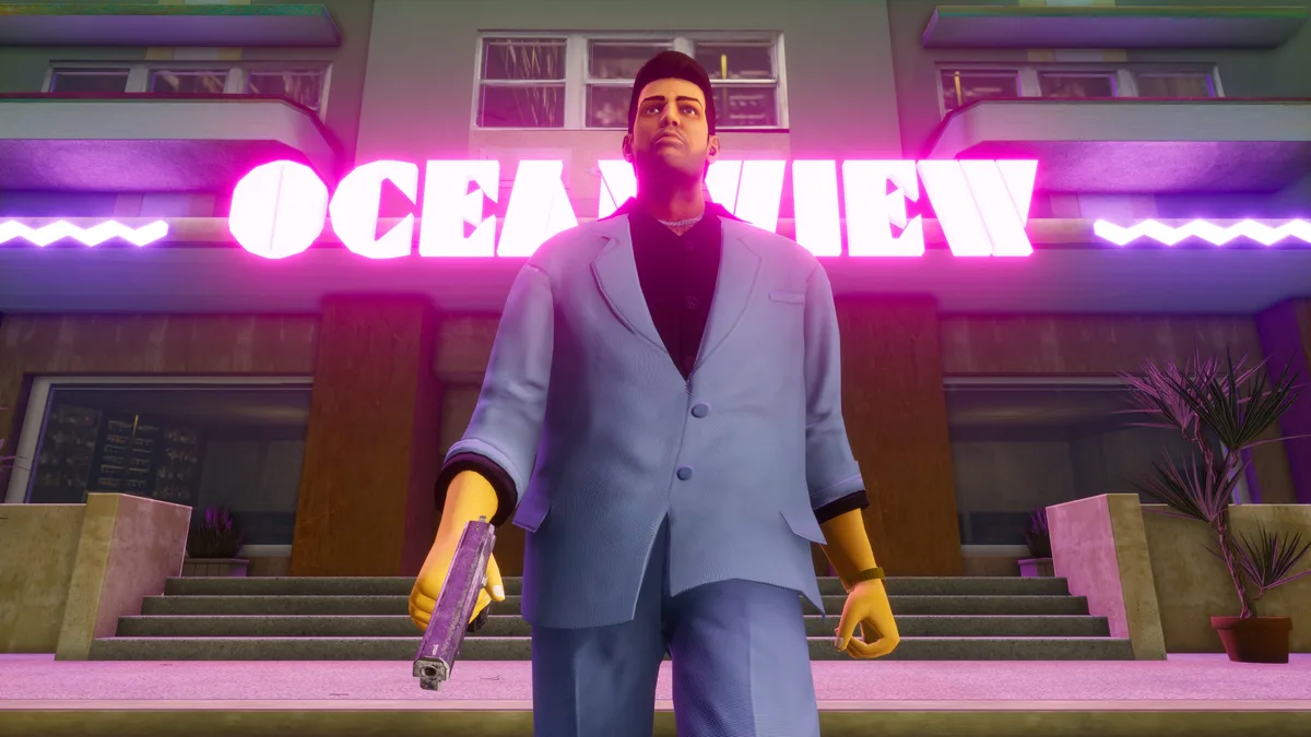 Tommy Vercetti outside the Ocean View Hotel in Vice City